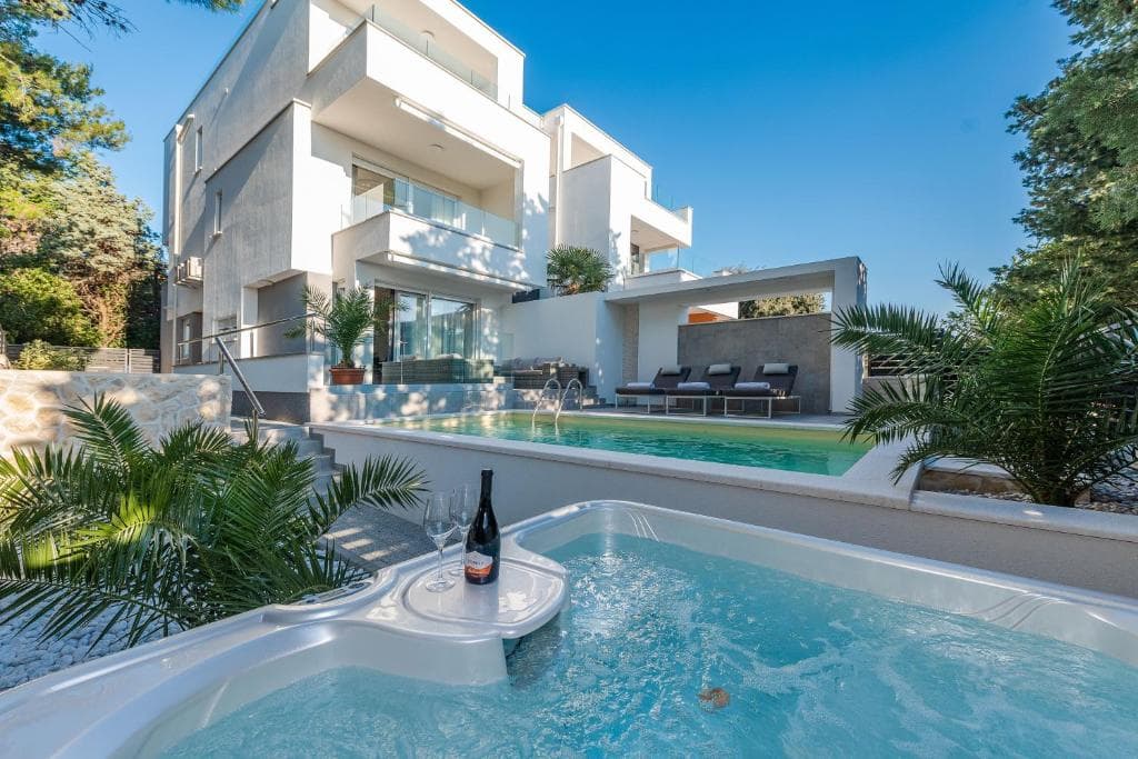 Appartement Sunset avec piscine privée et jacuzzi